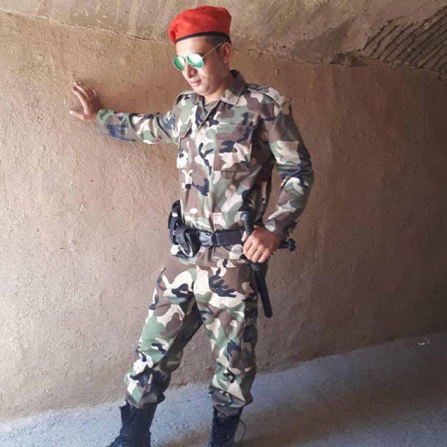 نگهبان و مامور حفاظتی آموزش دیده